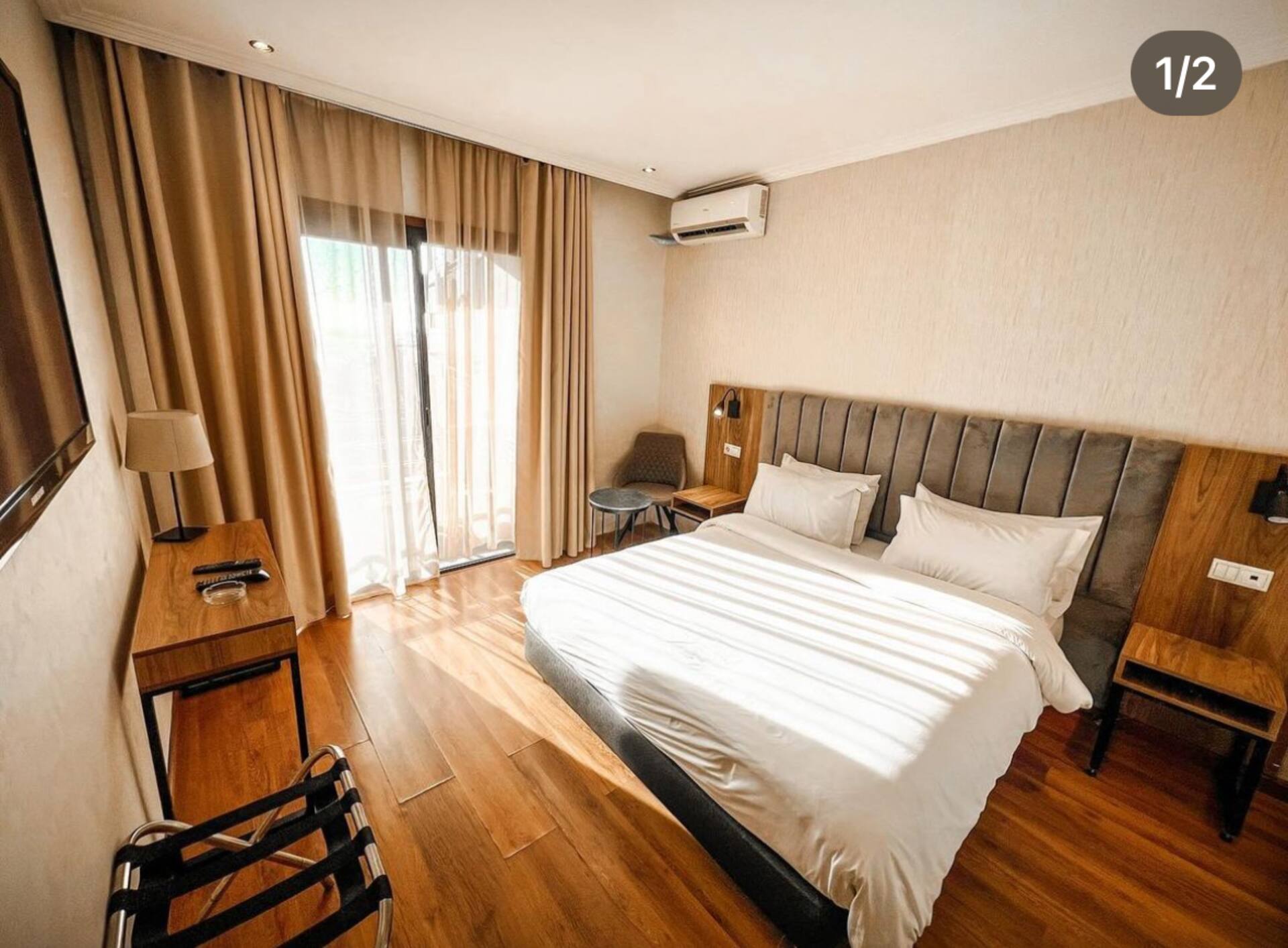 SEA VIEW HOTEL la Corniche best location Piscine