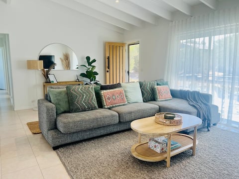 Successful Airbnb property: Cosy 3 Bed Home Near Hot Springs | Dog Friendly in Tootgarook