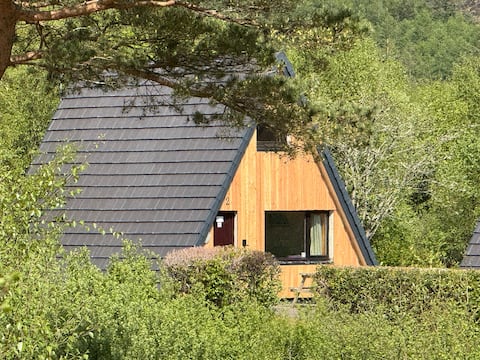 Cabin near Glencoe, with Loch & Mountain Views