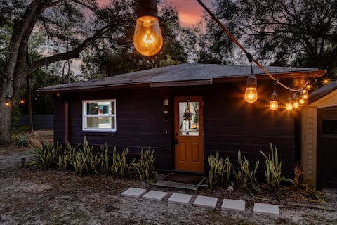 THE ONYX OASIS — Devils Den | Nearby Trails