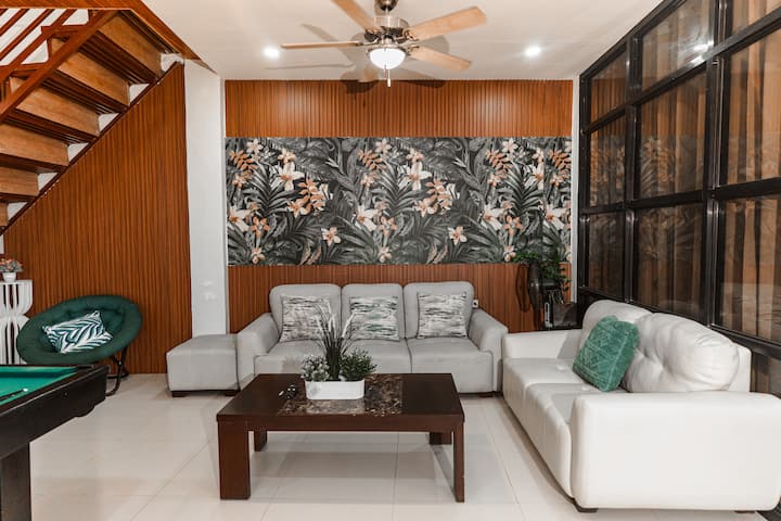 L&v Accommodations /Private Resort Batangas  City - Batangas