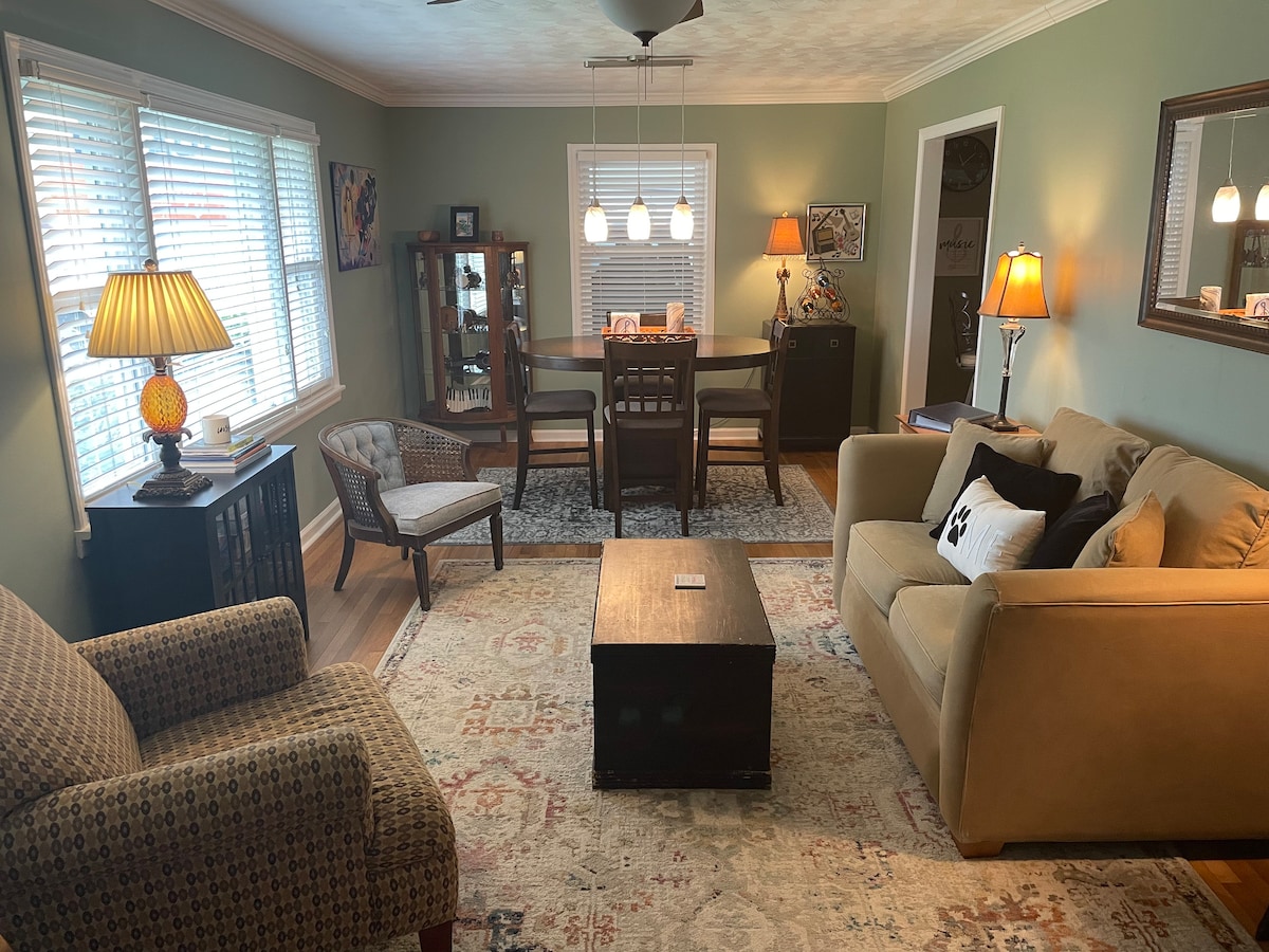 Successful Airbnb property: M’s Place - Cozy home in The Shoals in Florence