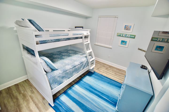 Azure #209: غرفة بطابقين