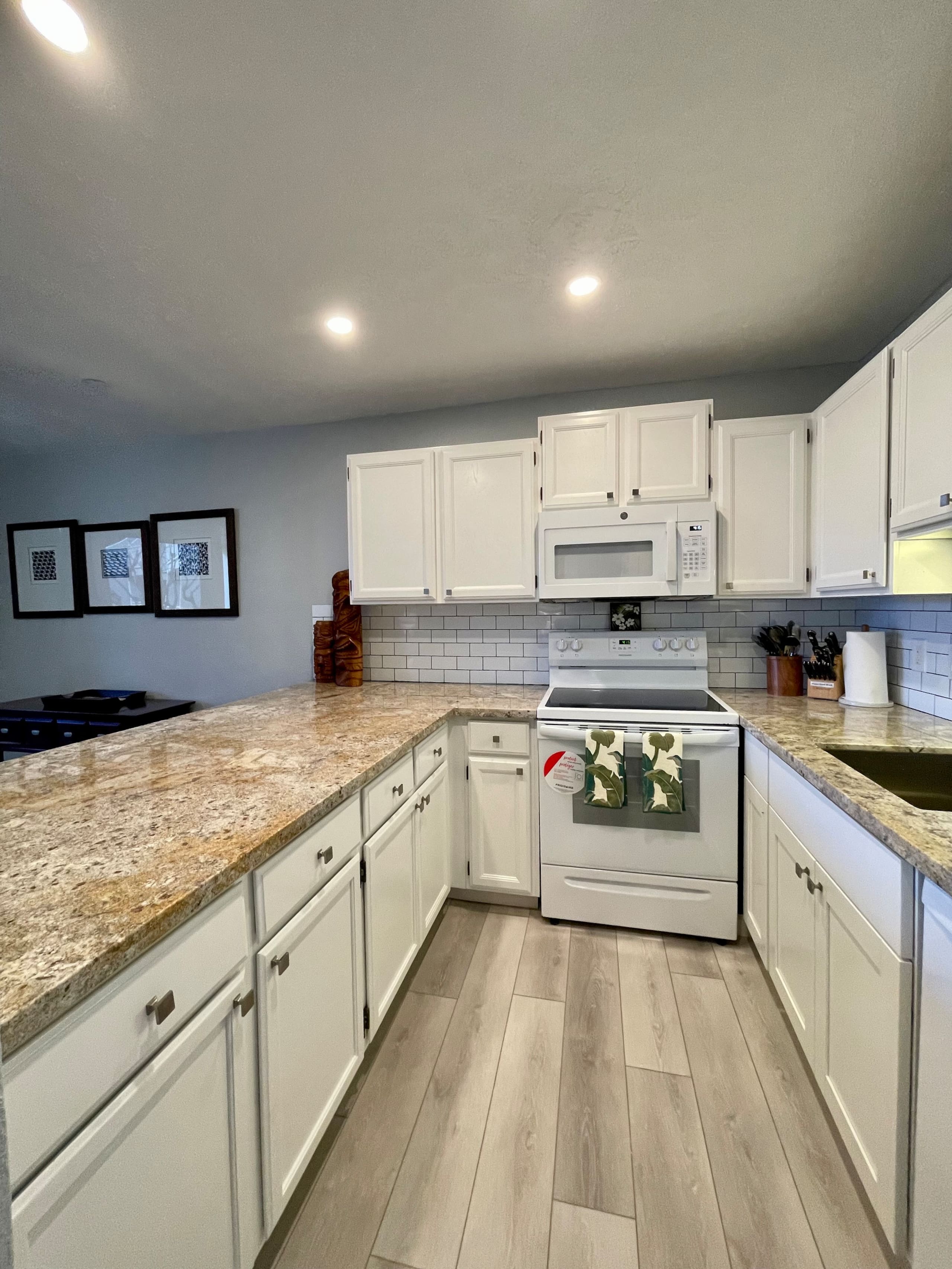 Condo in Kihei · ★4.81 · 2 bedrooms · 2 beds · 1 bath - Image 8