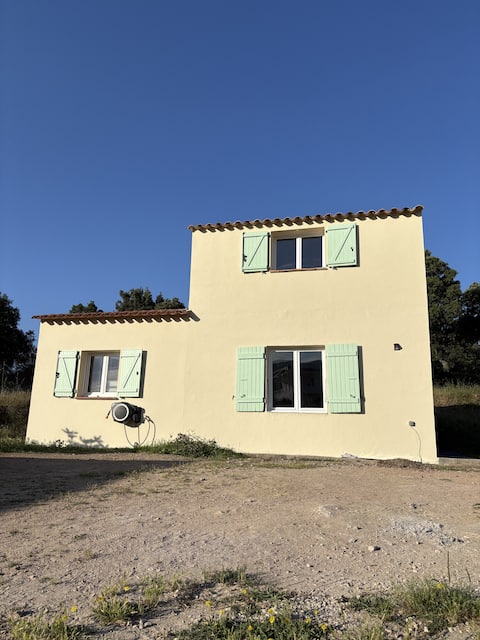 Air-conditioned cottage with large terrace