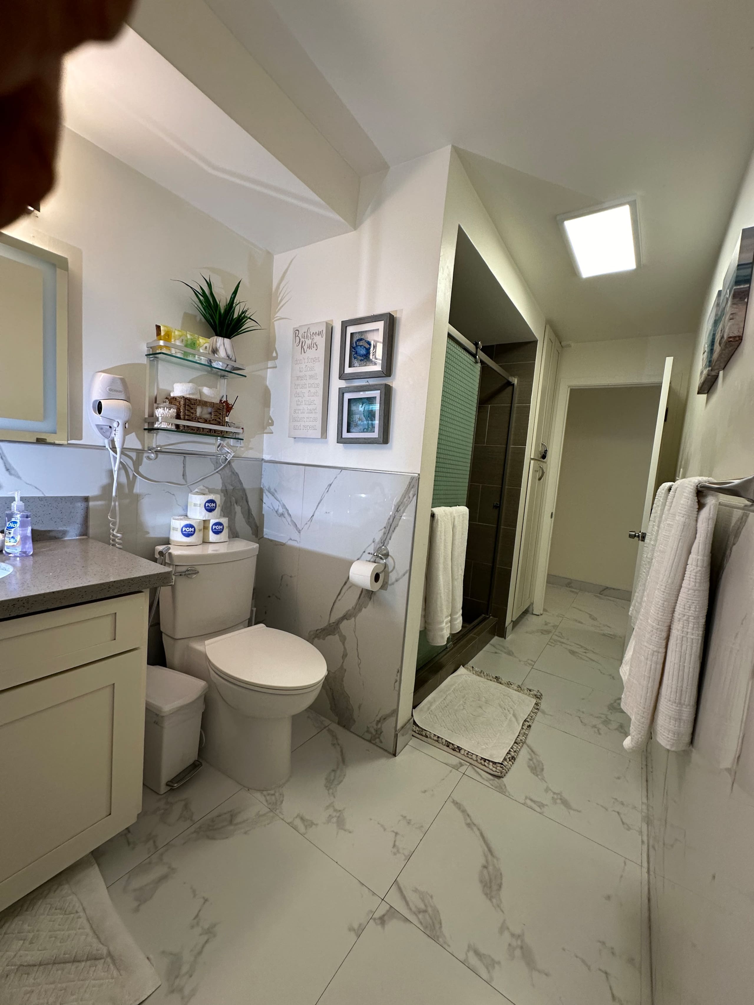 Condo in Honolulu · ★4.91 · 2 bedrooms · 7 beds · 2 private baths - Image 26