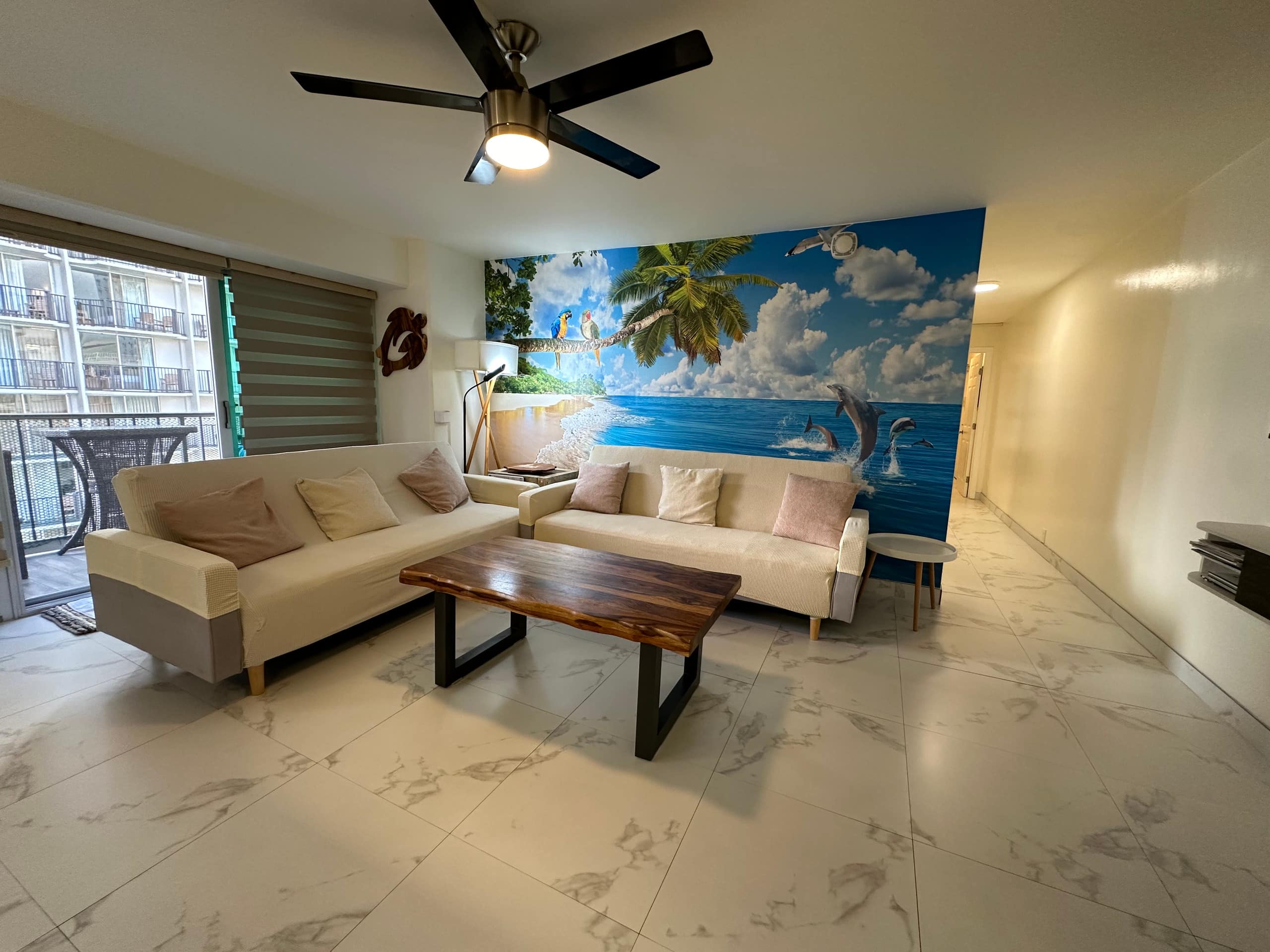 Condo in Honolulu · ★4.91 · 2 bedrooms · 7 beds · 2 private baths - Image 3