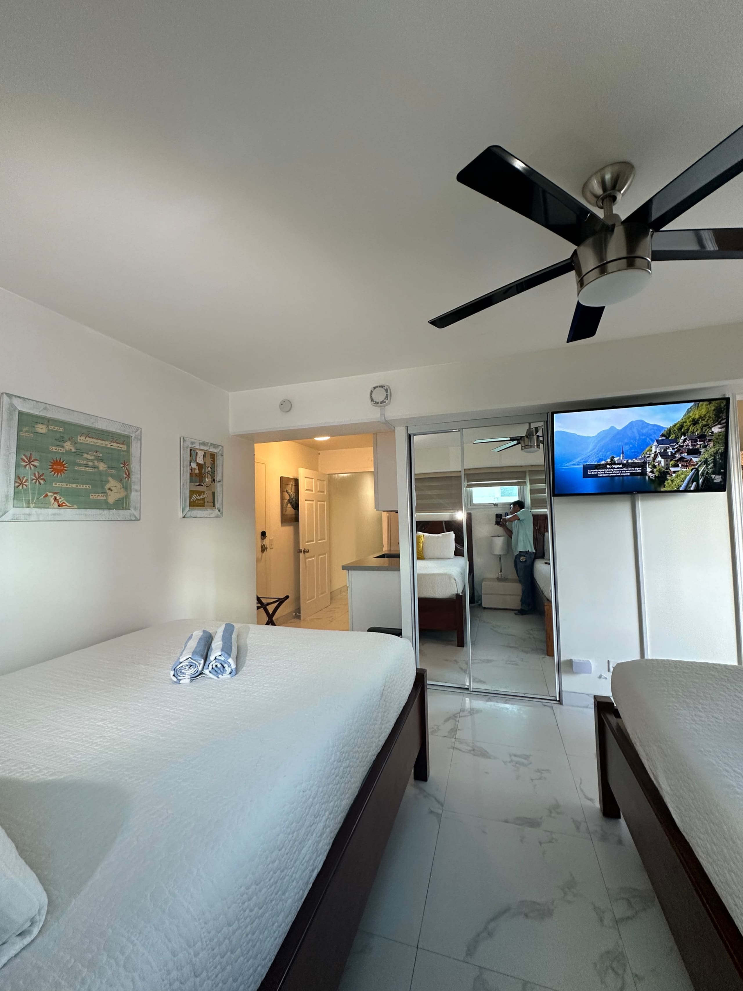 Condo in Honolulu · ★4.91 · 2 bedrooms · 7 beds · 2 private baths - Image 21