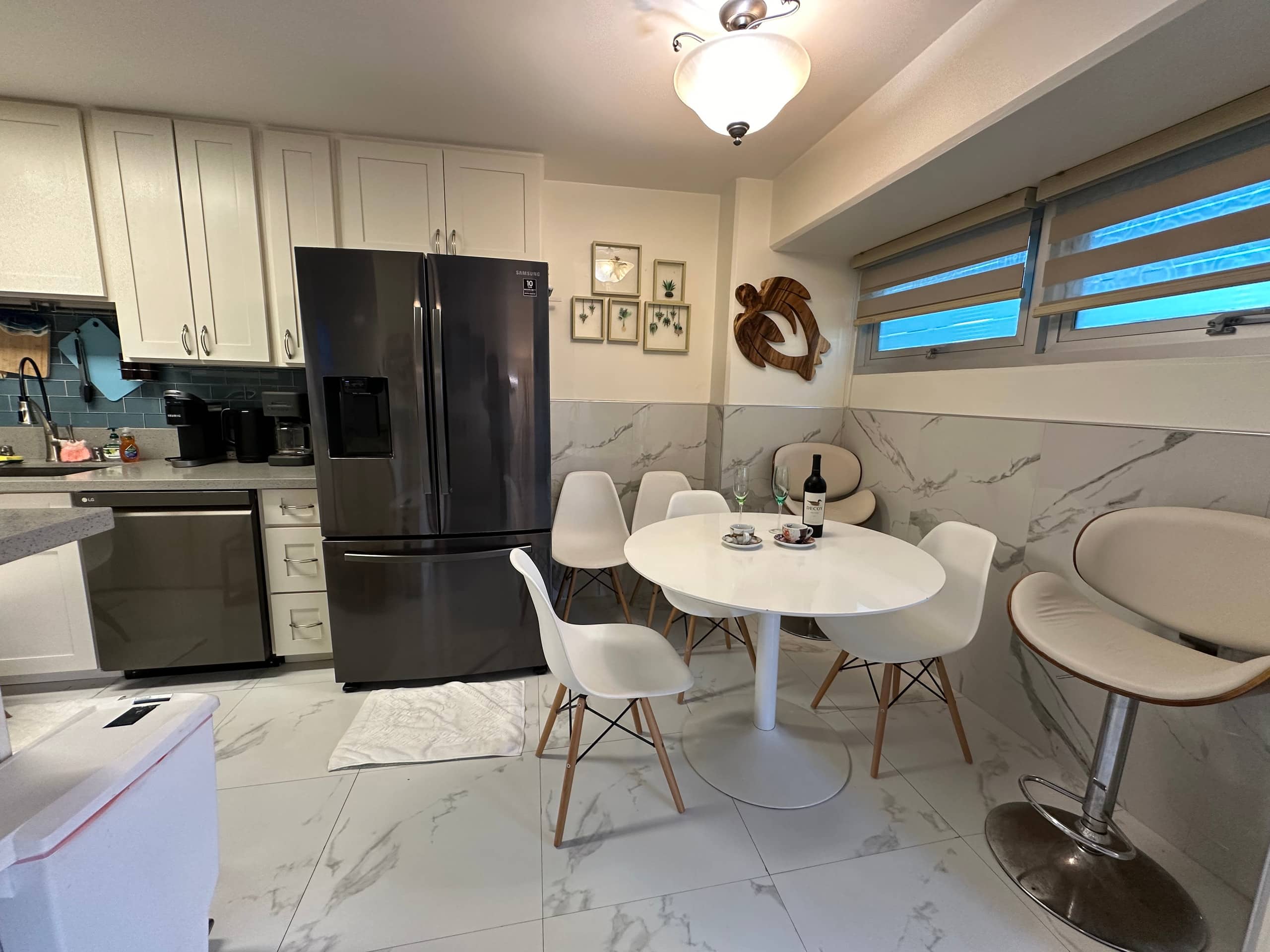 Condo in Honolulu · ★4.91 · 2 bedrooms · 7 beds · 2 private baths - Image 8