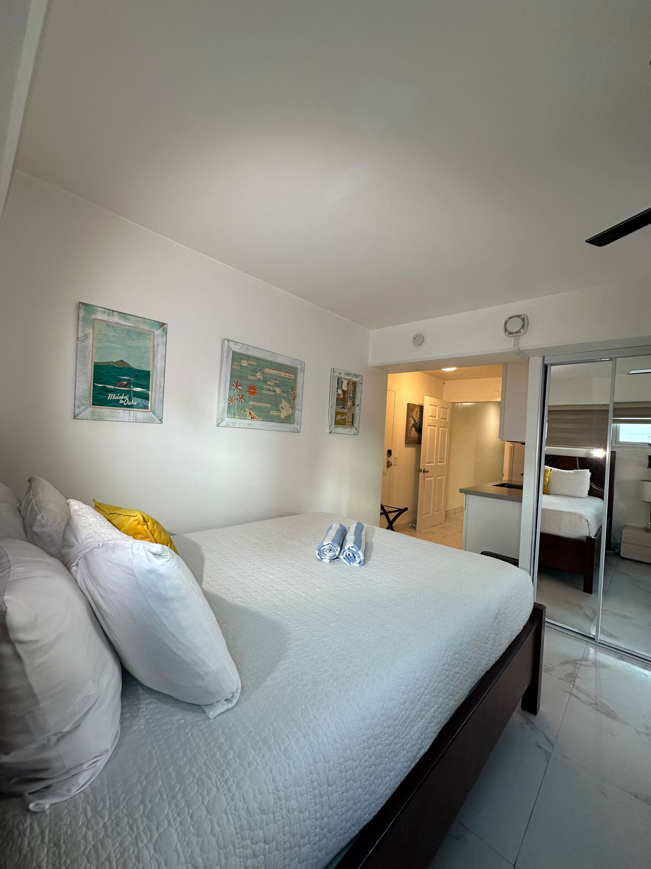 Condo in Honolulu · ★4.91 · 2 bedrooms · 7 beds · 2 private baths - Image 19