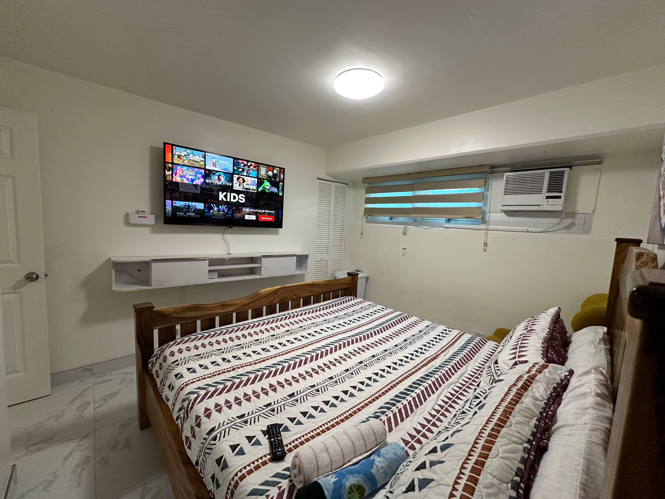 Condo in Honolulu · ★4.91 · 2 bedrooms · 7 beds · 2 private baths - Image 15