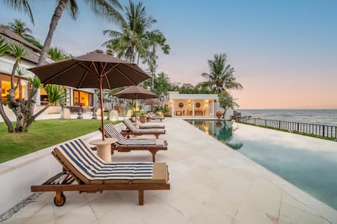 Villa Dahlia - Luxury Oceanfront w/Chef, Candidasa