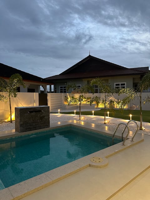Home in K. Terengganu with Private Pool