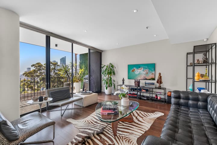 Stunning 2 Bed Skyline Apartment In Surry Hills - Sydney