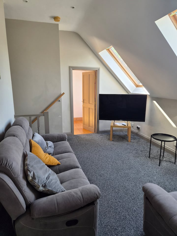 Treetops Loft: Tourist Ni Approved Accommodation. - Carrickfergus