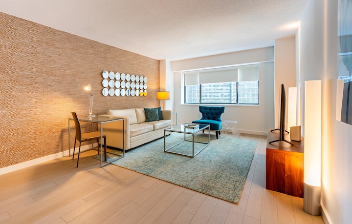 Modern Boston One Bedroom With Luxury Amenities - Boston, MA