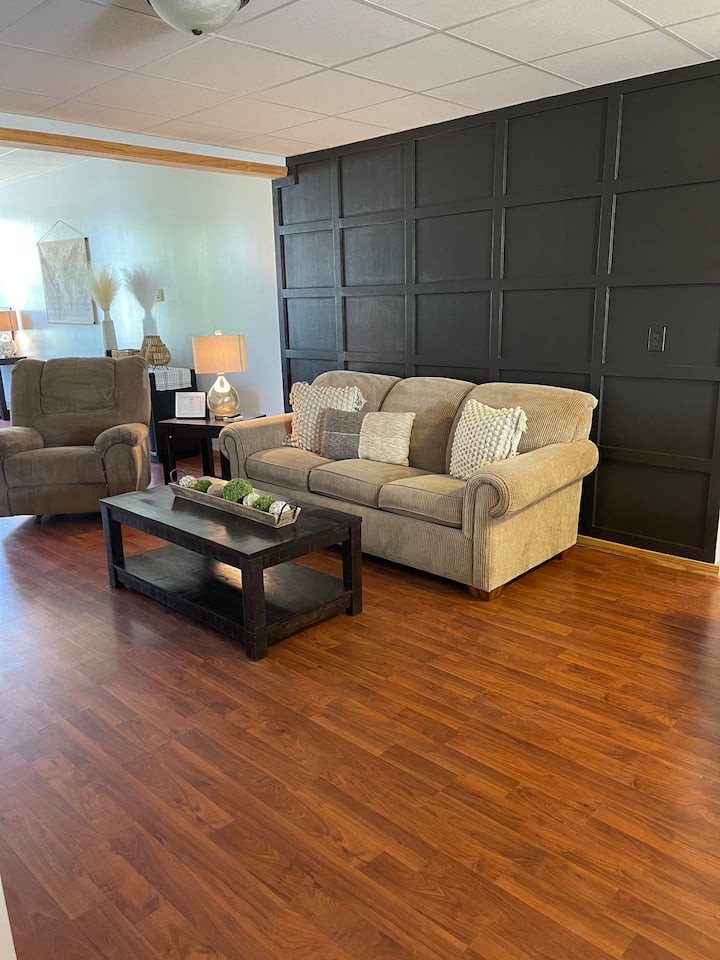 Modern Loft In Historic Downtown - Vandalia Lake, IL