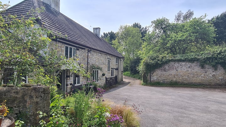 Coaxdon Farmhouse main living area