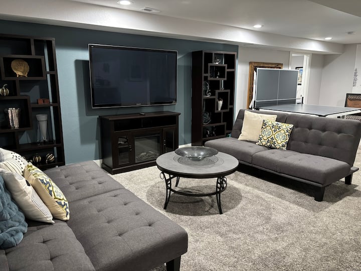 Newly Renovated 2 Bd Basement Apartment W/kitchen - Morrison, CO