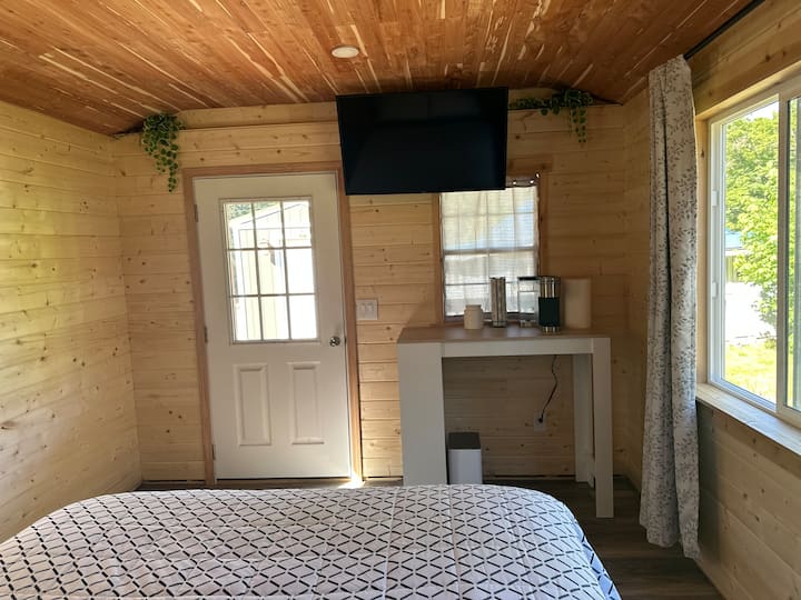 Peaceful Cabin In Beautiful Forest - Oregon