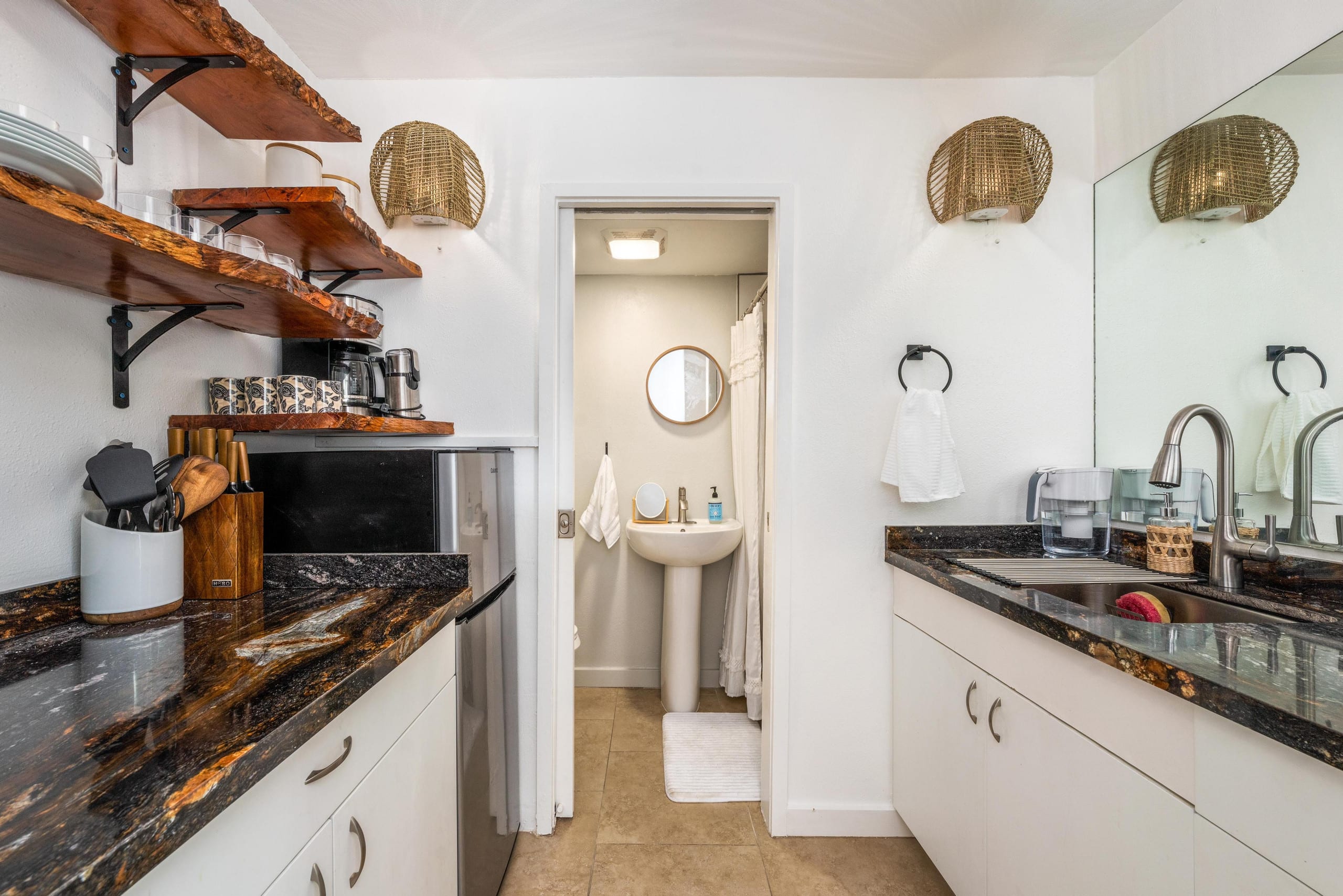 Condo in Kailua-Kona · ★4.58 · 1 bedroom · 2 beds · 1 bath - Image 8