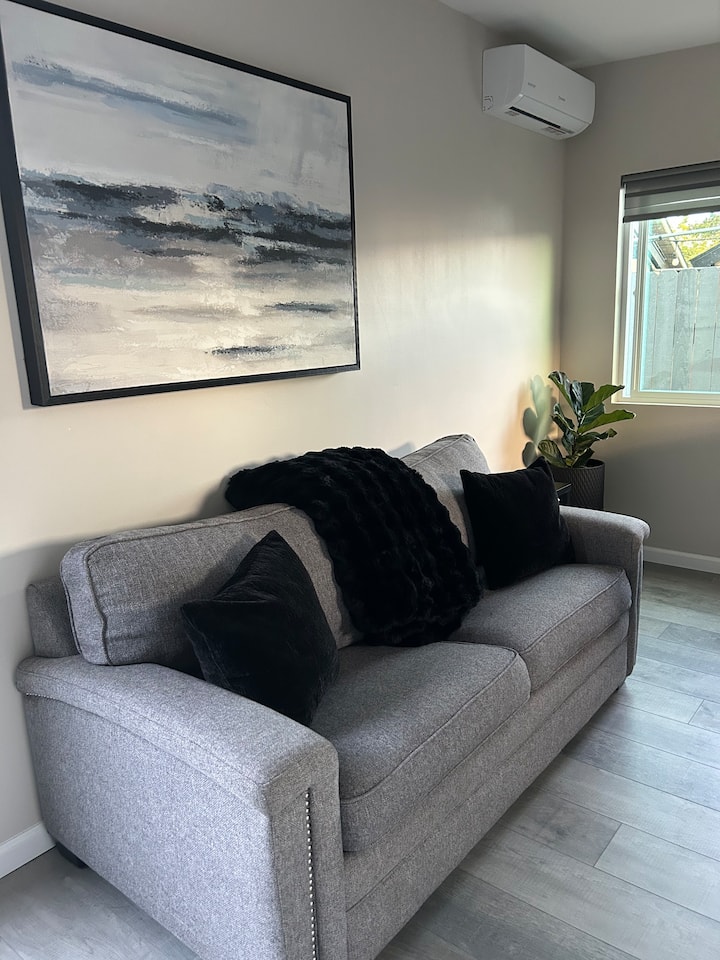 Cozy Casita In The Valley - San Diego, CA