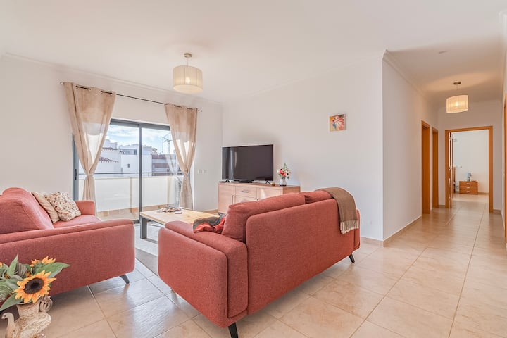 Stylish Apt - Steps From Marina, Center & Beach - Lagos, Portugal