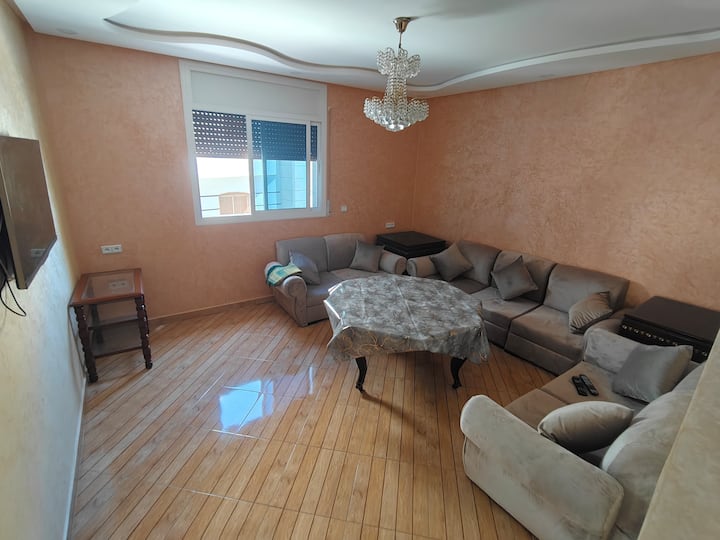 Apartment Pour Les Familles Avec 2 Chambres - Al Hoceima