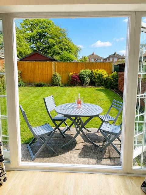 Spacious 6BR Gated Home | Sleeps 9 | Private Drive