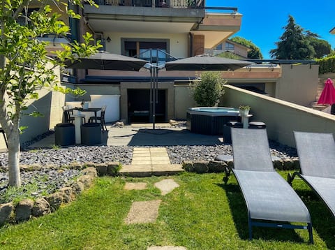Villa with Jacuzzi · Castelli Romani