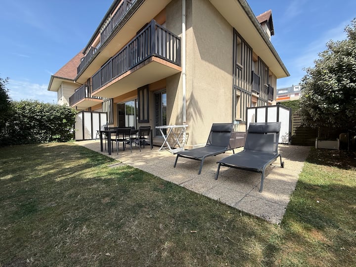 Magnifique T2 Avec Jardin, Parking & Plage à 2 Min - Cabourg
