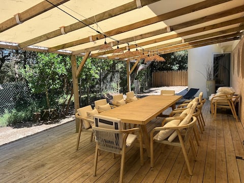Family Villa with direct access to the beach