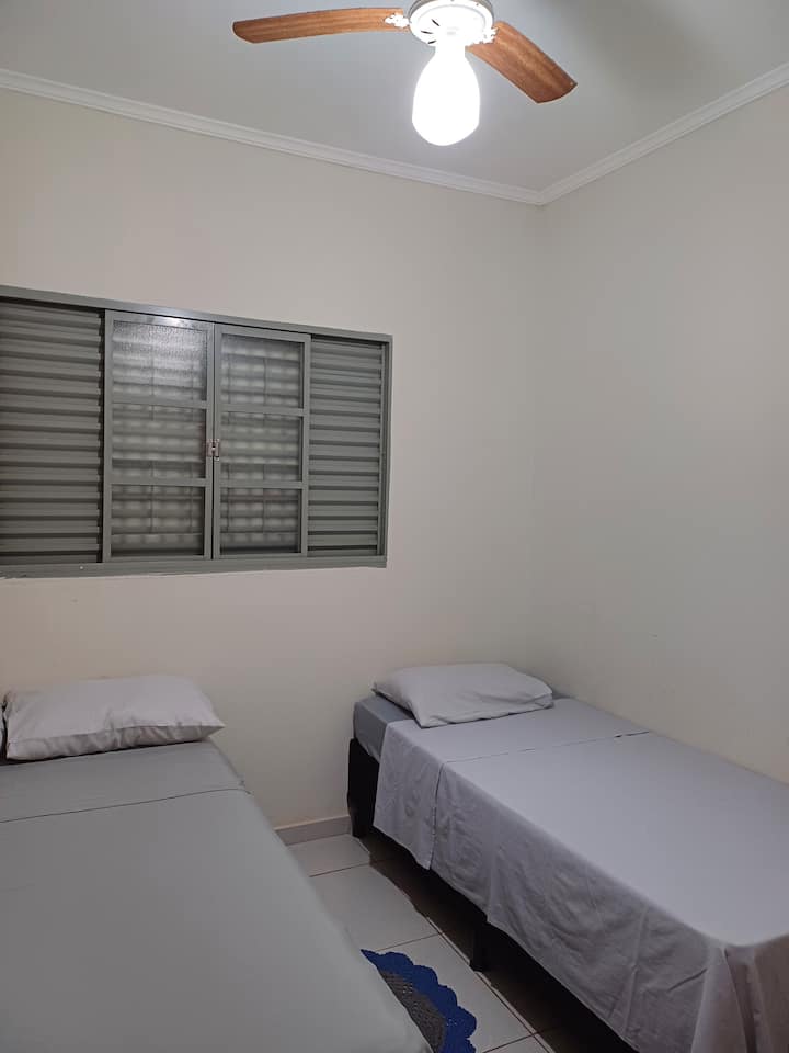 مساحة غرفة النوم 2