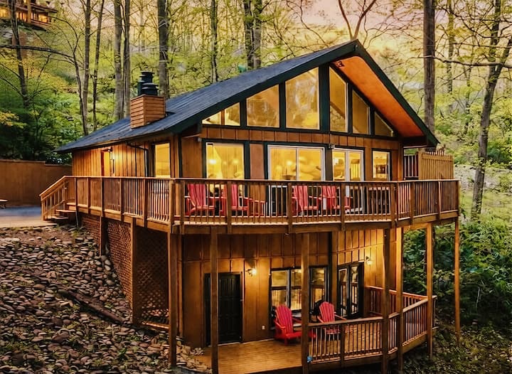 Smokey Summer~hot Tub~5min To Gsmnp~theater~2 Fireplaces - Gatlinburg, TN