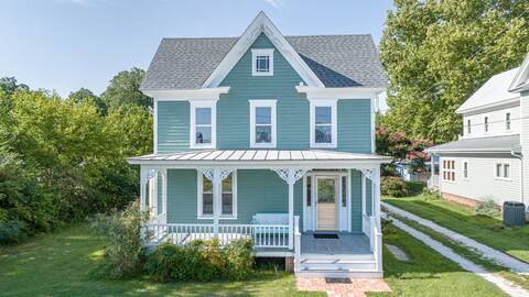 Waterfront 3 bedroom cottage in town of Onancock