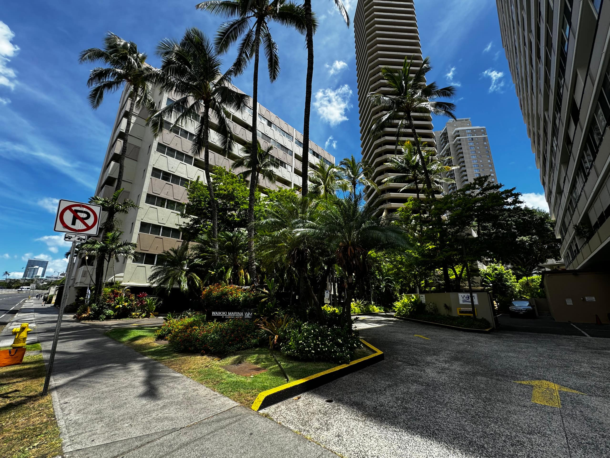 Condo in Honolulu · ★4.86 · Studio · 2 beds · 1 private bath - Image 6