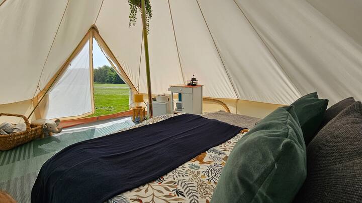Family Bell Tent In Beautiful Farm Campsite (Brian - Isle of Wight