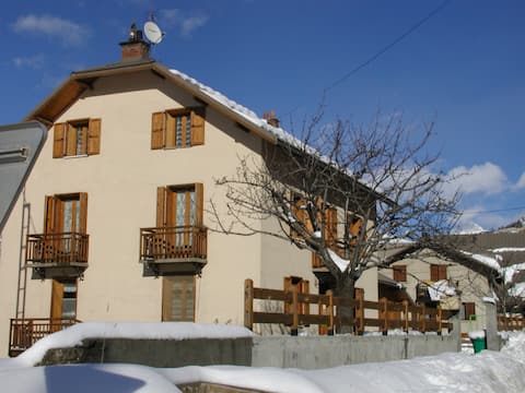 House in Villar-Saint-Pancrace
