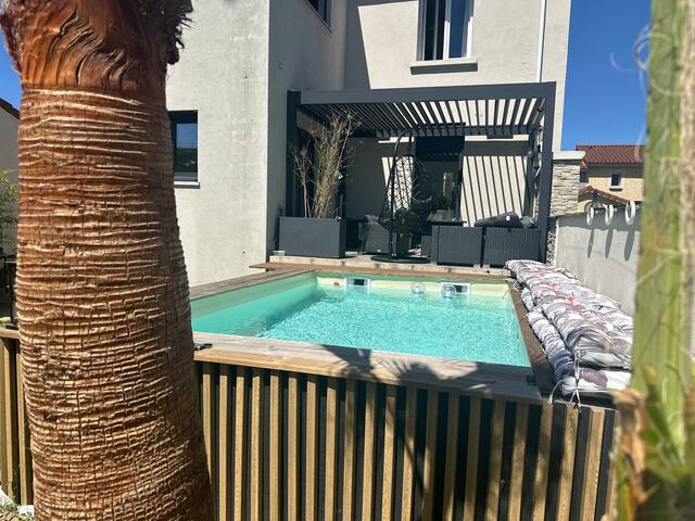 Maison avec piscine + jardin + parking / Lyon 8e
