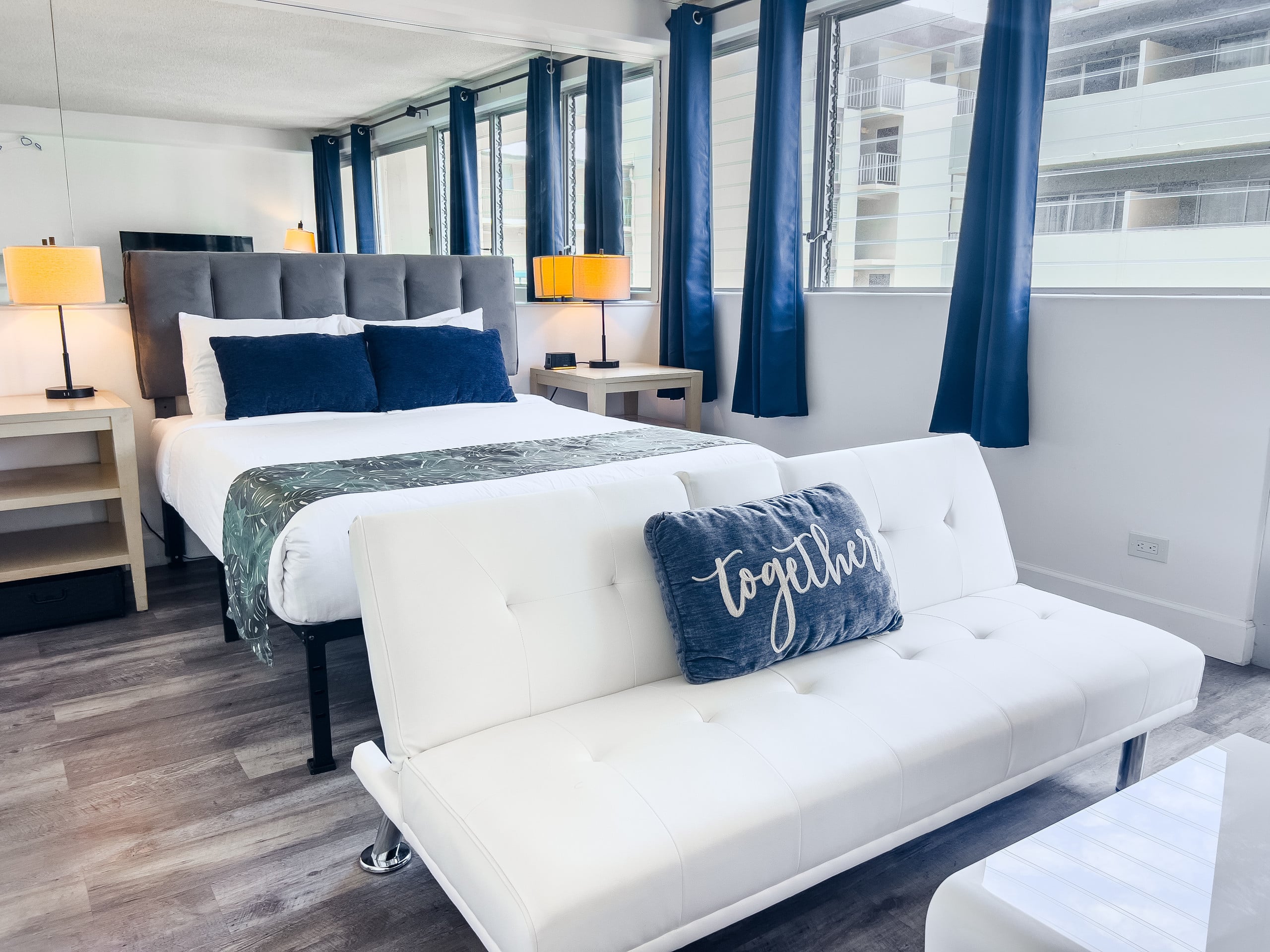 Condo in Honolulu · ★4.87 · Studio · 1 bed · 1 bath - Image 31