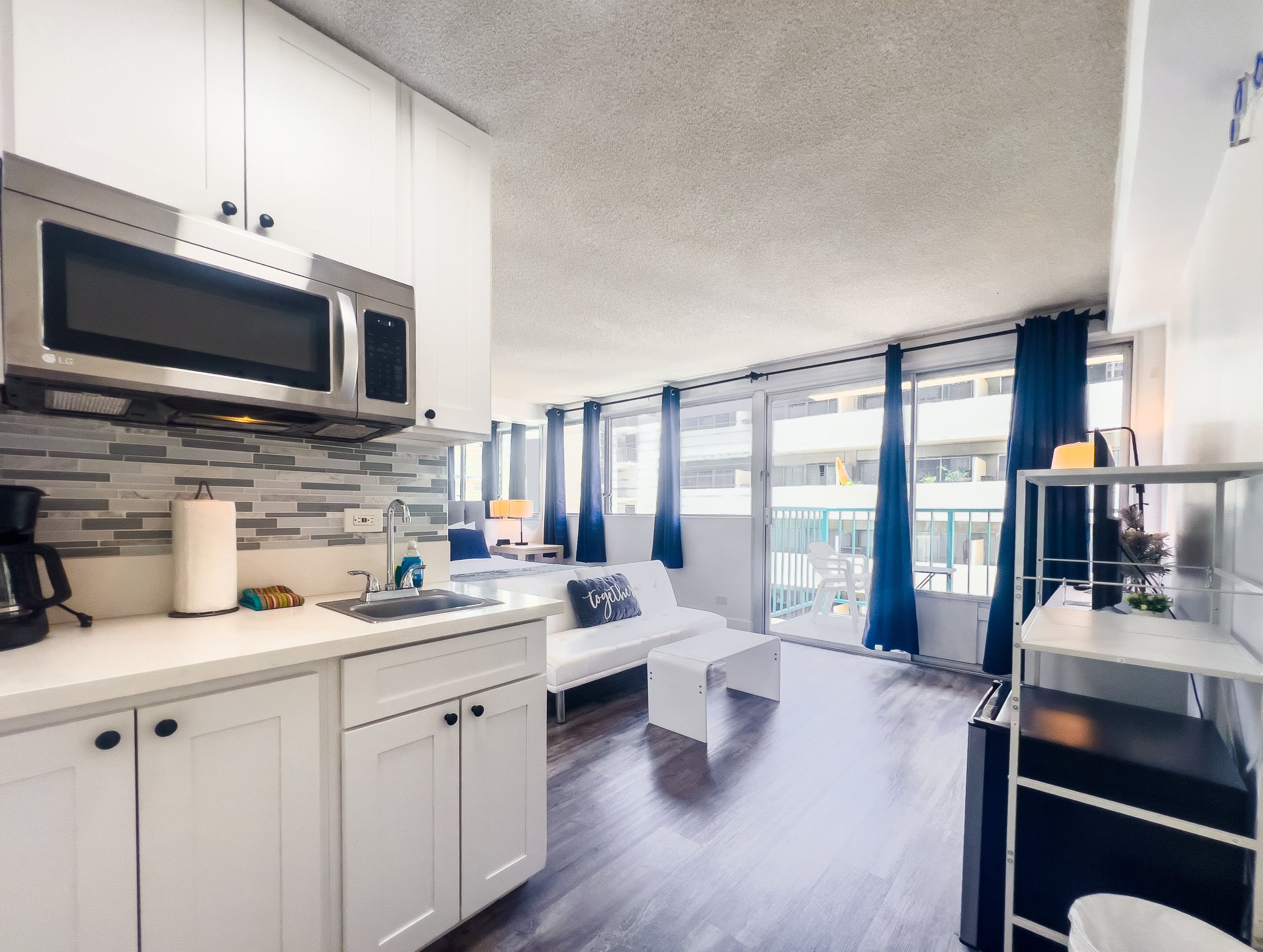 Condo in Honolulu · ★4.87 · Studio · 1 bed · 1 bath - Image 1