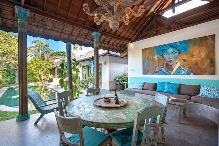 Exquisite 6 Br Villa & 2 Amazing Pools In Seminyak - 세미냑