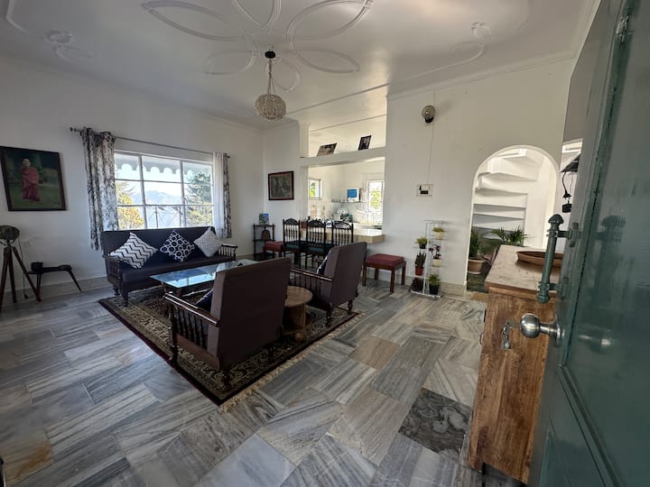 Chandak Bungalow | Quiet Himalayan Home With Views - Pithoragarh