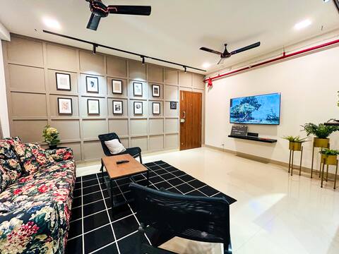 Skyline: Large modern 3BHK APT w/balcony