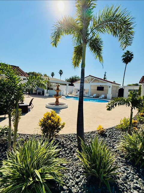 Large gatherings! Sleep 16/Firepit/King Beds/Pool