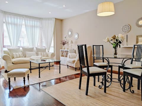 Rías Baixas RC. Centrally located with parking in Ribeira