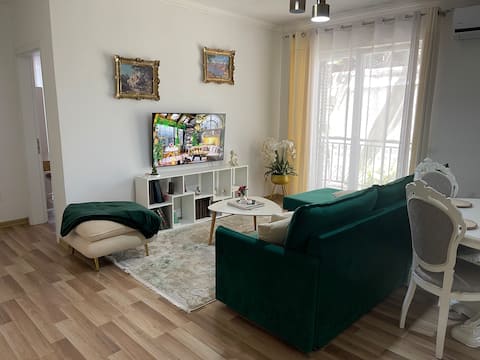 Stylish condo in the pedestrian street✨