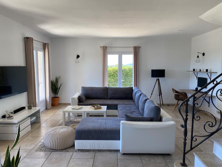 Magnifique Villa Avec Piscine à 25min De La Mer - Grasse