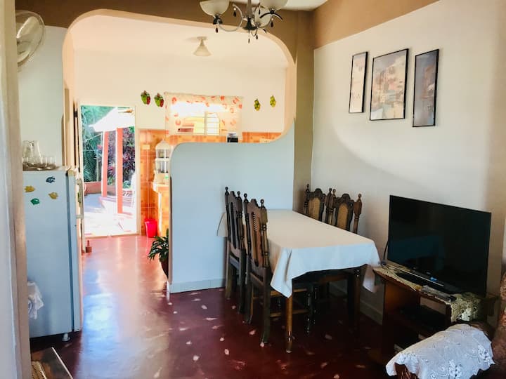 Casa Céntrica Con Sistema Solar Y Wifi 24horas. - Cuba