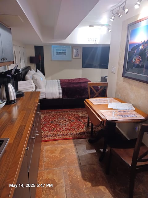 Top performing Airbnb: Boston/Brookline Guest Suite with Free Parking in Allston Brighton